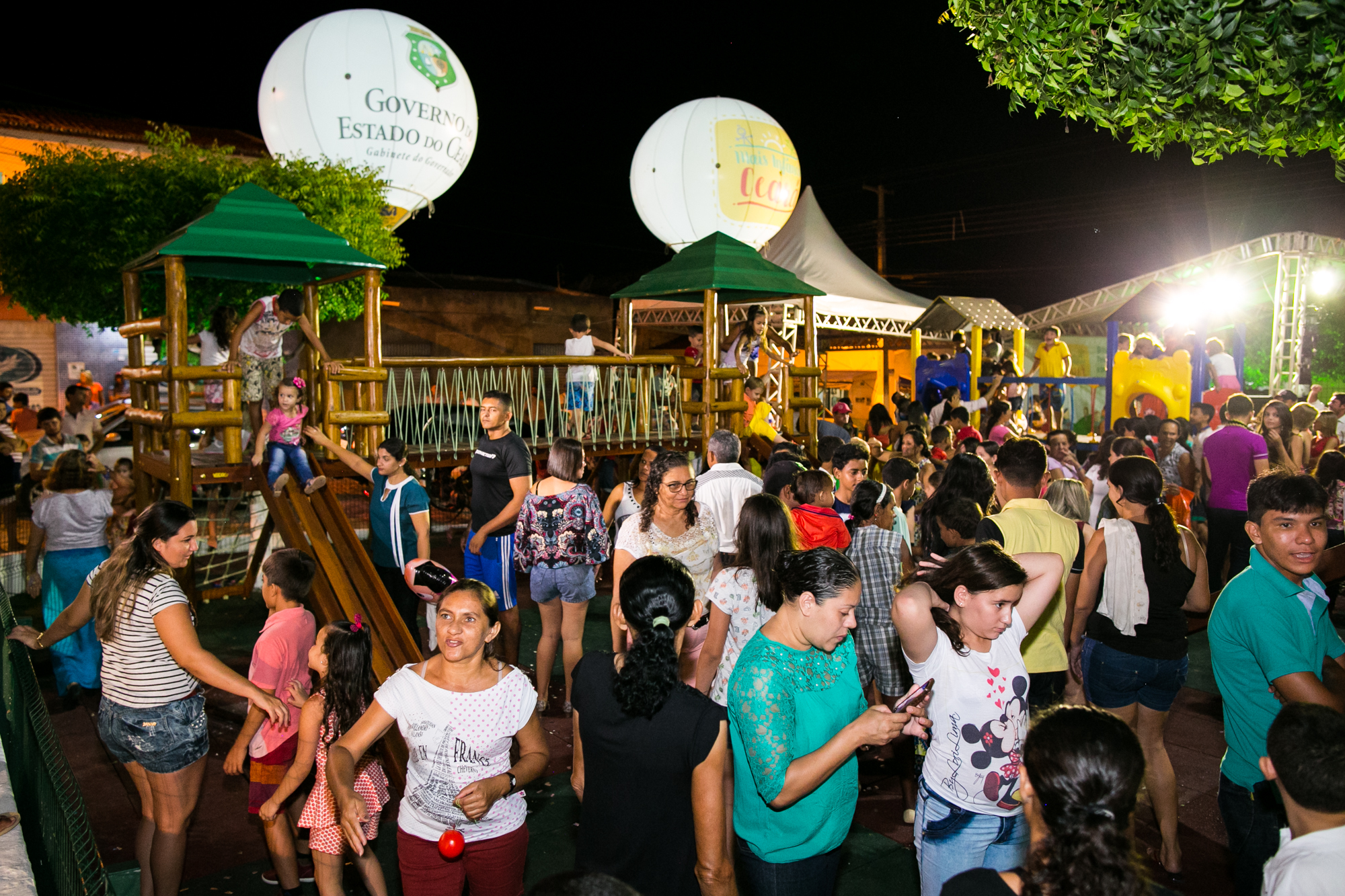  Os moradores de Ibicuitinga, na Região do Jaguaribe, recebem uma brinquedopraça, ação do Programa Mais Infância Ceará. IBICUITINGA/CE Foto:LiadePaula