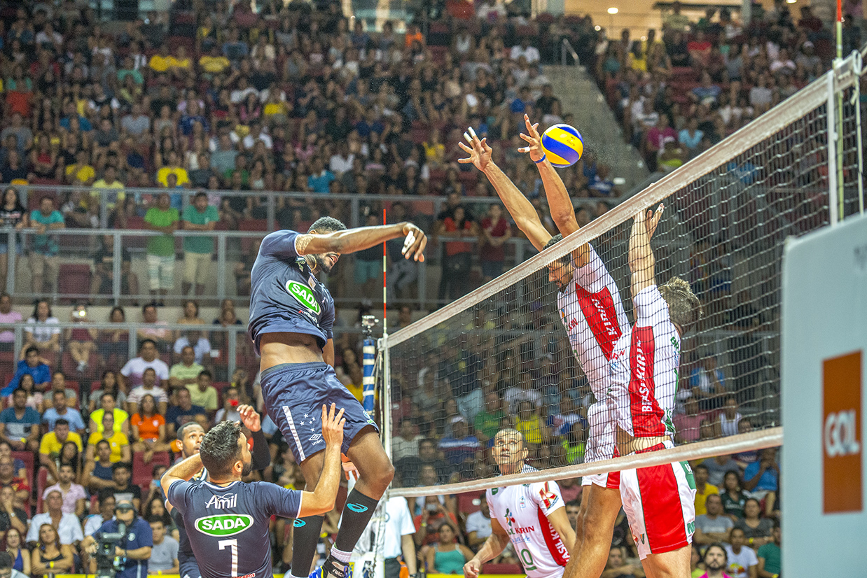 As equipes estão se preparando para o grande evento que abre a temporada nacional do vôlei