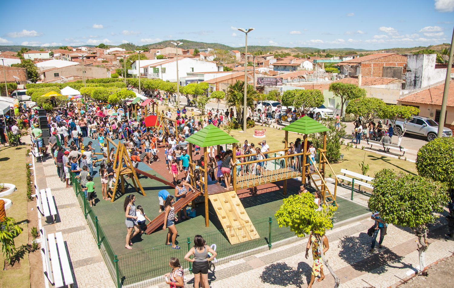 90ª brinquedopraça em Santana do Acaraú