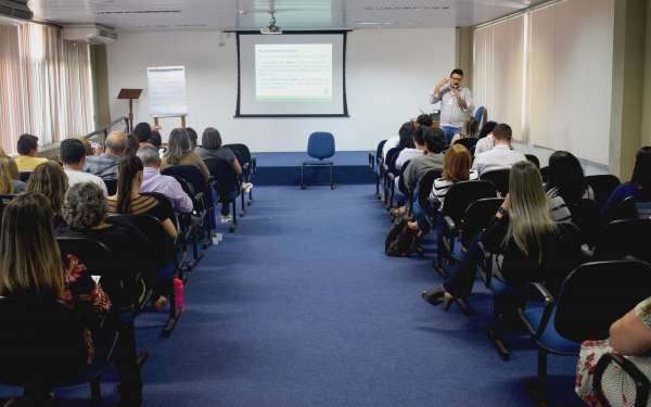 CGE realiza curso básico de Ouvidoria para servidores da Seduc